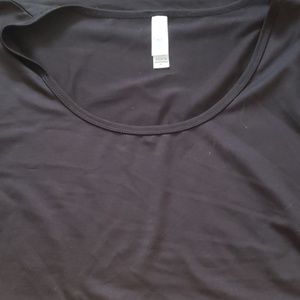 Lularoe Classic T Black - Size XL